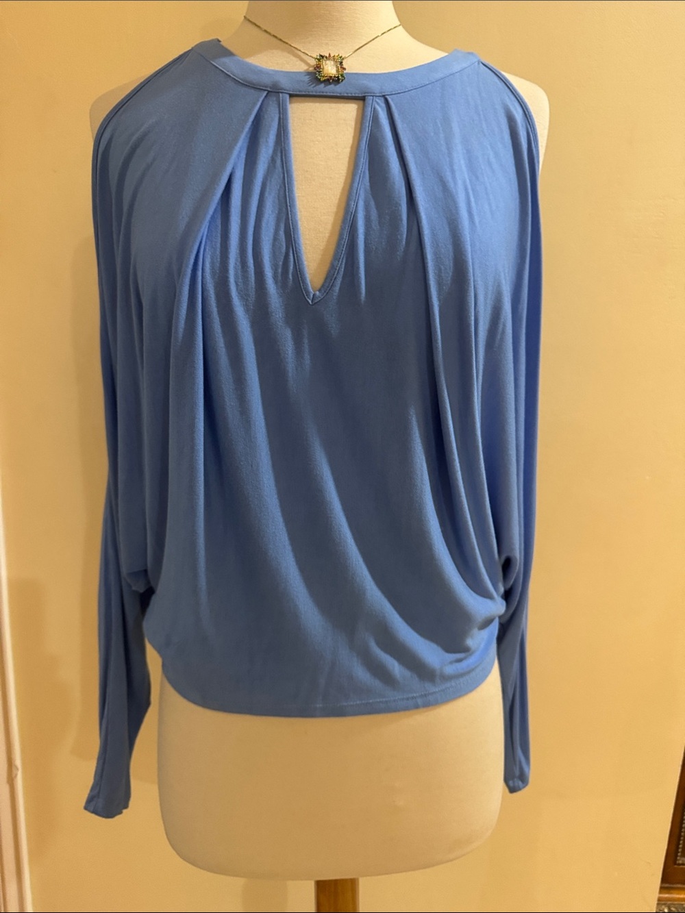 Guess by Marciano Periwinkle Keyhole Long-Sleeve Top